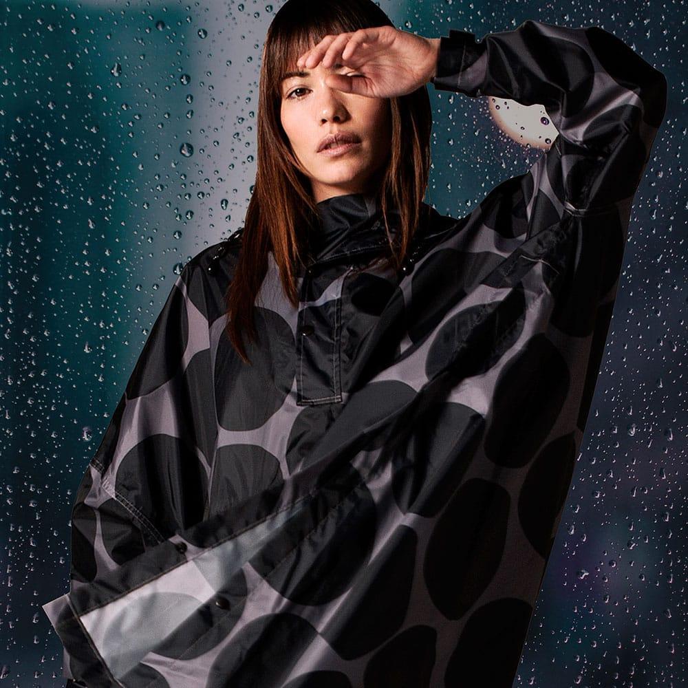 Rainkiss Poncho BLACK POLKA